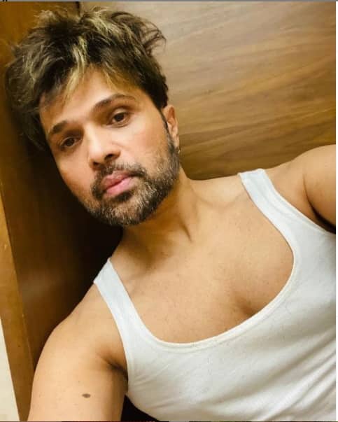 ১৬ বছর বয়সে সঙ্গীত জগতে প্রবেশের আগেই তাঁর প্রযোজক হিসেবে ডেবিউ হয়ে যায়। আন্দাজ, অমর প্রেমের মতো বেশ কয়েকটি টেলিভিশন সিরিয়াল প্রযোজনা করেন তিনি।