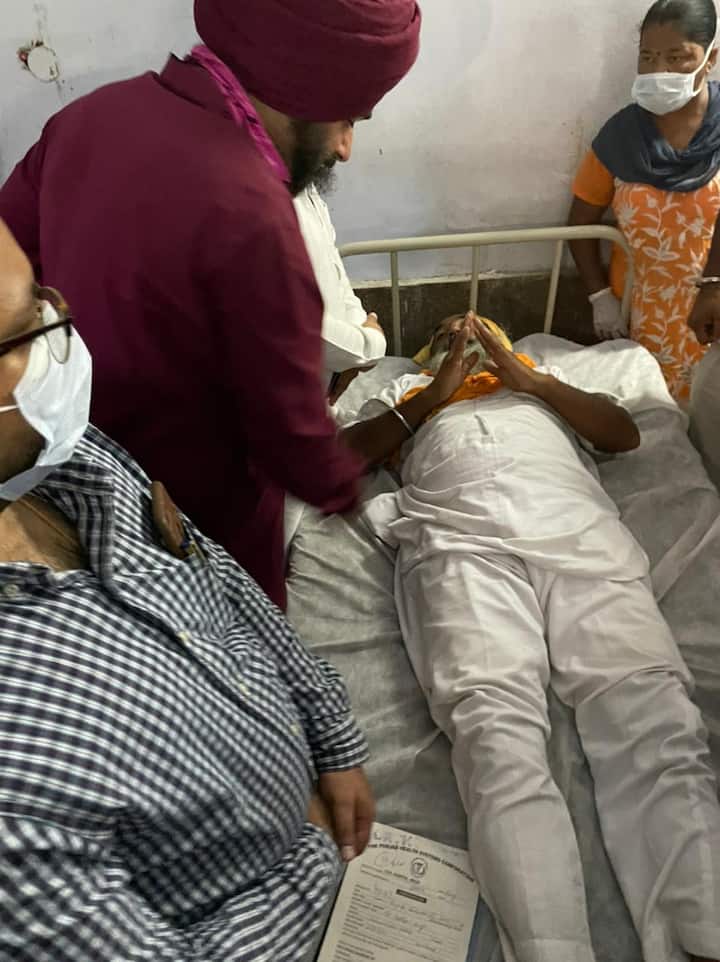 ਉੱਥੇ ਹੀ ਜ਼ਖ਼ਮੀ ਵਿਅਕਤੀਆਂ ਲਈ 50 ਹਜ਼ਾਰ ਰੁਪਏ ਮੁਆਵਜ਼ਾ ਦਾ ਐਲਾਨ ਕੀਤਾ ਗਿਆ ਹੈ।