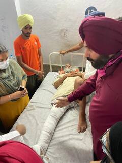 Sidhu visit Ludhiana Hospital: ਲੁਧਿਆਣਾ DMC ਪਹੁੰਚੇ ਨਵਜੋਤ ਸਿੰਘ ਸਿੱਧੂ, ਮੋਗਾ ਬੱਸ ਹਾਦਸੇ ਦੇ ਪੀੜਤਾਂ ਦਾ ਜਾਣਿਆ ਹਾਲ ਚਾਲ