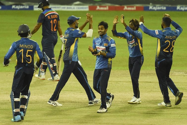 Ind vs SL first Innings: India given target of 226 run to Sri Lanka in third ODI Ind vs SL first Innings: சீட்டுக் கட்டுப் போல சரிந்த இந்திய வீரர்கள்; இலங்கை அணிக்கு 226 ரன் இலக்கு!