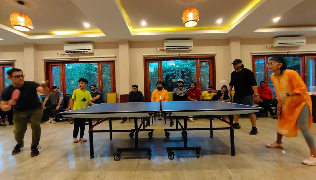तलाक के बाद फिर साथ दिखे Aamir Khan-Kiran Rao, Laal Singh Chaddha के सेट पर लद्दाख में खेला टेबल टेनिस