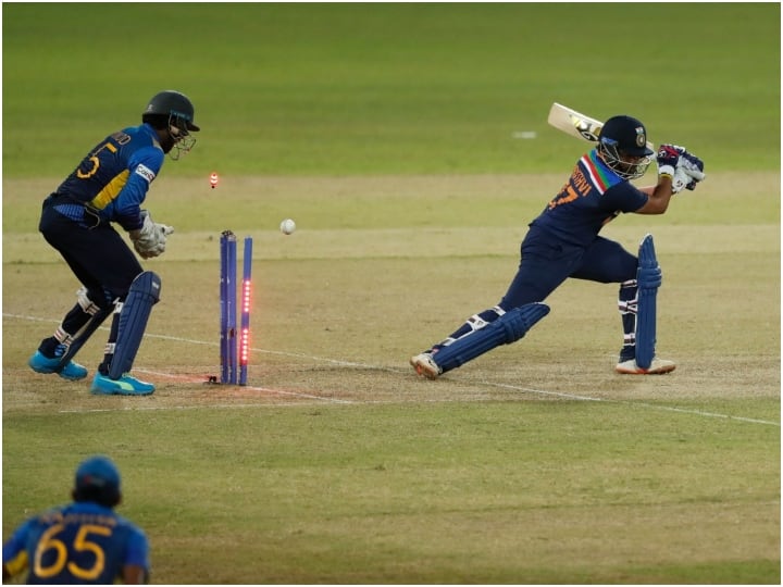 India tour of Sri Lanka 2021 Sri Lanka vs India 1st T20 match date and timings Varun Chakravarthy's Debut Set Sri Lanka vs India 1st T20: कल भारत और श्रीलंका के बीच खेला जाएगा पहला टी20, वरुण चक्रवर्ती का डेब्यू तय