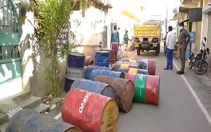 Kovilpatti kerosine smuggled to sold on the black market ‛ஐயய்யோ... மண்ணெண்ணைய்யை காணோம்...’ ரேஷனில் மாயமாகி ஸ்டேஷனுக்கு வந்தது!