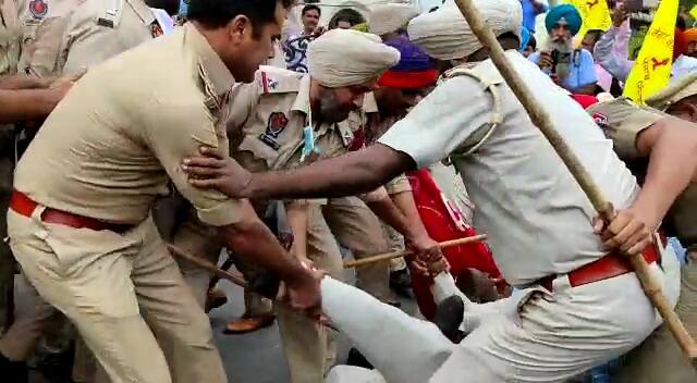 ਇਸ ਦੌਰਾਨ ਪੰਜਾਬ ਦੇ ਖਜ਼ਾਨਾ ਮੰਤਰੀ ਦਾ ਵਿਰੋਧ ਕੀਤਾ ਗਿਆ।