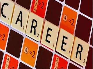 Career Guidance: प्रोडक्ट मैनेजर की इन दिनों है काफी डिमांड, जानें कहा से करें कोर्स और क्या है करियर ग्रोथ  