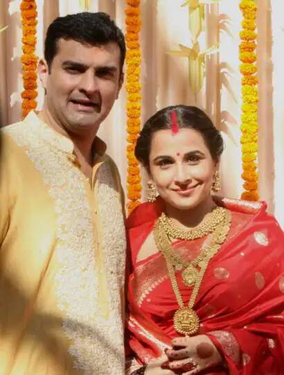 विद्या बालनने सिद्धार्थ रॉय कपूरशी विवाह केला. परंतु आपले आडनाव आजही विद्या बालन असेच लावते. एका मुलाखतीत विद्याने सांगितले की, जर सिद्धार्थ बालन रॉय कपूर नाही बनू शकत तर मी विद्या बालन रॉय कपूर असे नाव का जोडावे?