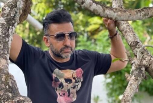 खबरों के अनुसार कुंद्रा की वियान इंडस्ट्रीज ने लंदन की कंपनी केनरिन के साथ गठजोड़ किया था, जिसके पास 'हॉटशॉट्स' ऐप है, जो कथित तौर पर अश्लील फिल्में प्रकाशित करने में शामिल है. संयुक्त पुलिस आयुक्त ने कहा कि केनरिन का पूरा काम कुंद्रा के बहनोई मिलिंद भारमबे संभालते थे. जांच के दौरान ये बात सामने आई कि आर्म्सप्राइम नाम की कंपनी ने केनरिन के लिए ऐप (हॉटशॉट्स) तैयार किया था और इसमें अलग-अलग ऐप भी थे.