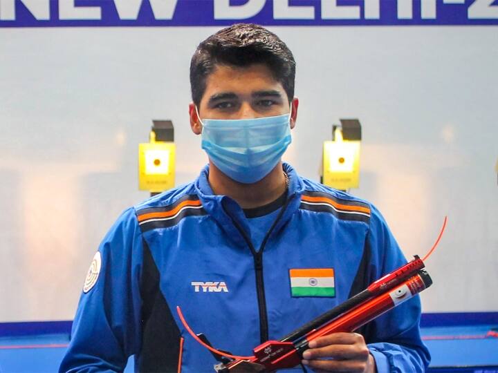 Tokyo olympics 10m Air pistol Indian shooter Saurabh chaudhary reaches finals with good qualification round Tokyo Olympics:10 மீட்டர் ஏர் பிஸ்டல் இறுதிப் போட்டிக்கு சவுரப் சௌதரி தகுதி !