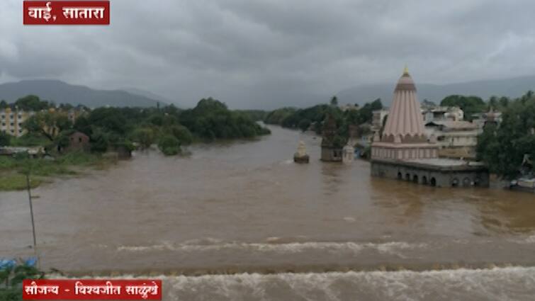 satara flood, 379 villages affected in Satara, 18 killed, 24 missing साताऱ्यात 379 गावे बाधित, 1 हजार 324 कुटुंबांचे स्थलांतर; 18 जणांचा मृत्यू तर 24 जण बेपत्ता