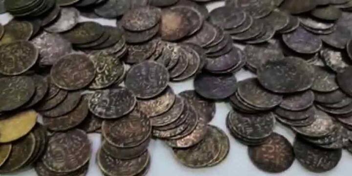 East burdwan gushkara allegation of embezzling Rs 3 lakh by showing genuine gold coins and fake gold coins East Burdwan: গুসকরায় নকল সোনার কয়েন দিয়ে ৩ লক্ষ টাকা হাতিয়ে নেওয়ার অভিযোগে গ্রেফতার ৩