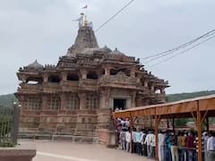 ગુરુપૂર્ણિમાને લઈ રાજ્યના યાત્રાધામોમાં ઉમટ્યા ભક્તો, જુઓ ક્યાં કેવો જોવા મળ્યો માહોલ?