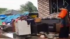 Chiplun Flood Update : चिपळूणचा चिखल, पूर ओसरला, संसार वाहून गेला, आता मदतीचा महापूर येऊ दे