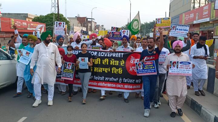 ਪੰਜਾਬ ਯੂਥ ਕਲੱਬ ਆਰਗਨਾਇਜੇਸ਼ਨ ਦੇ ਫਾਊਂਡਰ ਜੋਗਿੰਦਰ ਸਿੰਘ ਯੋਗੀ ਦੇ ਸੱਦੇ ਉੱਤੇ ਵੱਡੀ ਗਿਣਤੀ ਵਿੱਚ ਨੌਜਵਾਨ ਅਤੇ ਲੋਕ ਮਾਰਚ ਵਿੱਚ ਸ਼ਾਮਿਲ ਹੋਏ।