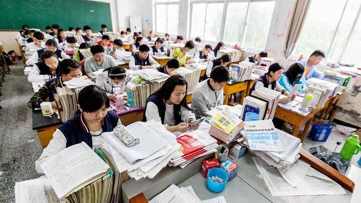 China puts lid on private tutoring business to ensure fairer education for all China | பள்ளிக்கல்வியில் புதிய ரூல்ஸ்.. அதிரடி உத்தரவுகளை பிறப்பித்துள்ள சீனா!