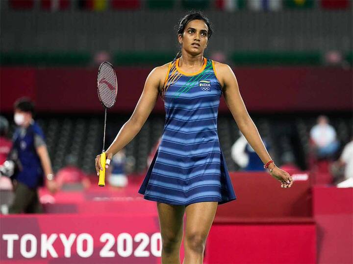 స్టార్ షట్లర్ పీవీ సింధు తొలి రౌండ్లో విజయం సాధించింది. ప్రత్యర్థిక ఏమాత్రం అవకాశం ఇవ్వకుండా కేవలం అరగంటలో మ్యాచ్ ముగించేసి రెండో రౌండ్‌కి అర్హత సాధించింది.