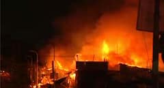 Kestopur Fire: একের পর এক সিলিন্ডার বিস্ফোরণ, কেষ্টপুরে বিধ্বংসী আগুনে ভস্মীভূত ৩১টি অস্থায়ী দোকান