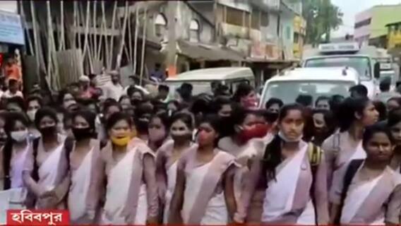 HS Result Controversy: উচ্চ মাধ্যমিকে পাশ করানোর দাবিতে অকৃতকার্যদের বিক্ষোভ জেলায় জেলায়