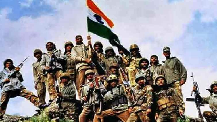 Kargil Vijay Diwas 2021: Quotes and wishes to friends and families on this special day Kargil Diwas 2021: কার্গিল যুদ্ধজয়ের ২২ তম বর্ষপূর্তি, আজকের দিনের বিশেষ বার্তা