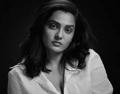 Parvathy recent clicks : தூது வருமா.. தூது வருமா..  - பார்வதி க்ளிக்ஸ்