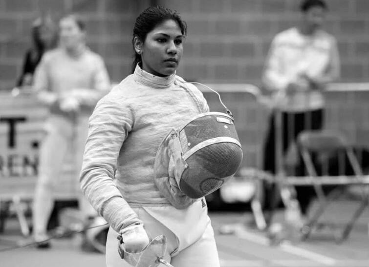 First indian fencer ever to qualify for olympics chennai's bhavani devi heads on with tunisia's ben azizi tomorrow Tokyo Olympics 2020:  கையில் ஒலிம்பிக் டாட்டூ... இத்தாலியில் தீவிரப் பயிற்சி : நாளை களம்காணும் பவானிதேவி...!