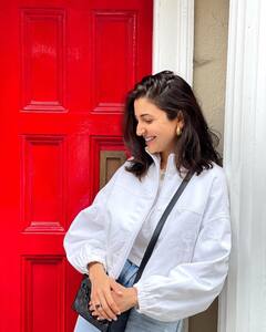 Anushka Sharma Shares Unseen PICS Clicked By Athiya Shetty From UK