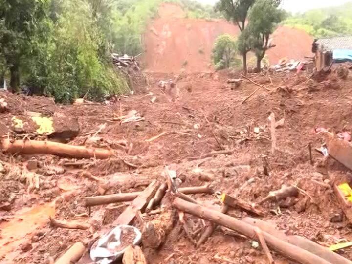 Maharashtra Satara Rain Landslide collapse in Mirgaon satara NDRF latest update मिरगाव दरड दुर्घटना : दुसऱ्या दिवशी बचावकार्यावेळी जमिनीखालून आवाज आला, 65 वर्षांच्या आजी बचावल्या!