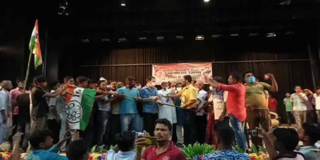 Coochbihar Shitalkuchi Hundreds of BJP workers joined tmc TMC-BJP: ফের পদ্ম শিবিরে ভাঙন, শীতলকুচিতে তৃণমূলে যোগ কয়েকশো বিজেপি কর্মীর