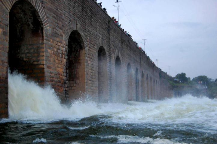 Hyderbad: మూసీపాలవుతున్న తాగునీరు…చోద్యం చూస్తోన్న జలమండలి అధికారులు