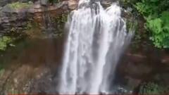 વલસાડ: વિલપૂડીમાં વરસાદ દરમિયાન રમણીય દ્રશ્યો, જોડિયા ધોધને જોવા લોકોની ભીડ