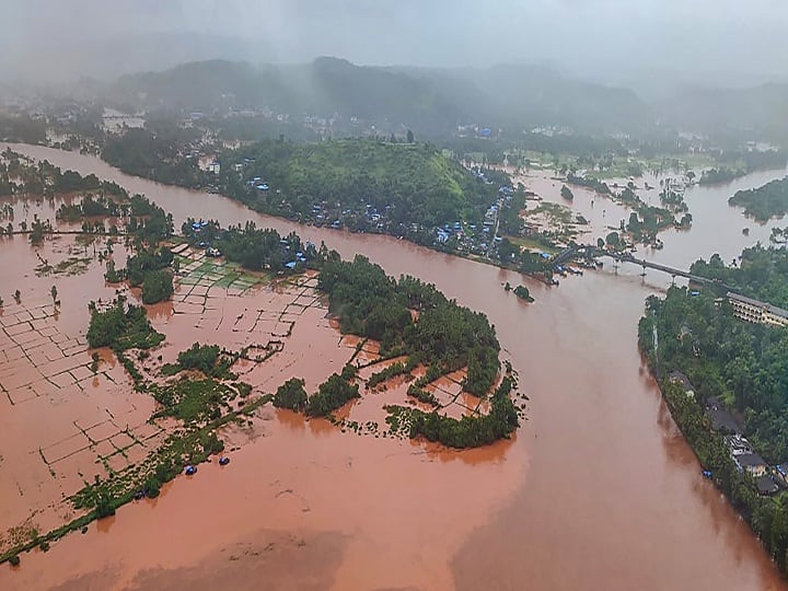 Monsoon of death in India: 165 lives have been lost so far, floods and landslides continue in many areas Monsoon Death Toll: अब तक करीब 165 लोगों की गई जान, कई इलाकों में बाढ़ व भूस्खलन जारी