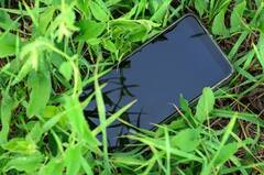 Find a lost phone: మీ ఫోన్ పోయిందా ?.. నో ప్రాబ్లమ్ ఇలా చేస్తే దొరుకుతుంది సింపుల్!