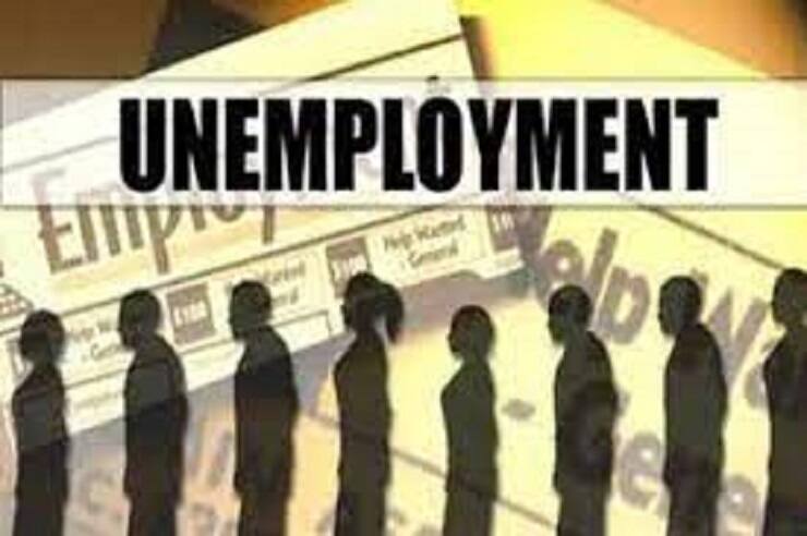 Unemployment figures in TN: A shocker 67 lakh people are waiting for government jobs 67 லட்சம்.. இது தமிழ்நாட்டில் வேலைவாய்ப்பு அலுவலகங்களில் பதிவுசெய்து காத்திருப்போரின் எண்ணிக்கை!