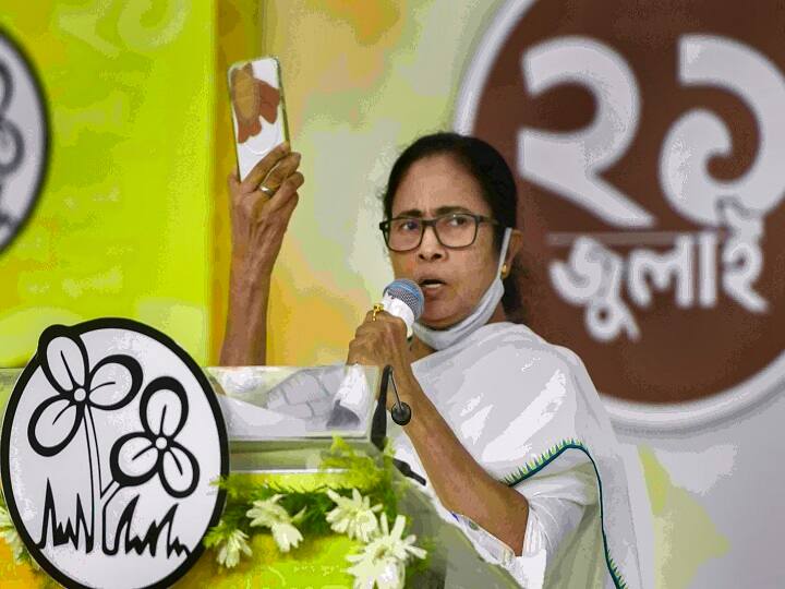 Pegasus Row: Mamata Banerjee Sets Up First Enquiry Commission To Monitor Illegal Hacking In Bengal Pegasus Row: Mamata Banerjee Sets Up First Enquiry Commission To Monitor Alleged Illegal Hacking In Bengal