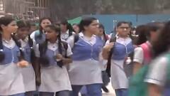 देश हो रहा Unlock, कहीं खुले स्कूल तो कहीं सिनेमाघर