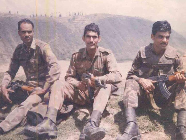 Vijay Kumar Singh told the story of Kargil war Gonda Uttar Pradesh ann Kargil Vijay Diwas: गोंडा के वीर सपूत विजय कुमार ने सुनाई करगिल युद्ध की विजय गाथा