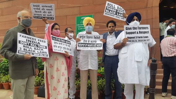 Farm Laws: ਖੇਤੀ ਕਾਨੂੰਨਾਂ ਖਿਲਾਫ Congress and Akali Dal ਦਾ ਜ਼ੋਰਦਾਰ ਪ੍ਰਦਰਸ਼ਨ, ਵੇਖੋ ਤਸਵੀਰਾਂ