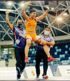 World Cadet Wrestling Championship: ప్రియ మలిక్‌కు స్వర్ణం