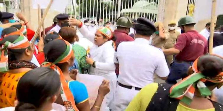 Pegasus Spyware: Raj Bhawan protest with Go back Modi slogan done by Congress, supporters arrested Congress Raj Bhawan Protest: পেগাসাসকাণ্ড রাজভবনের সামনে কংগ্রেসের বিক্ষোভ, গ্রেফতার কয়েকজন