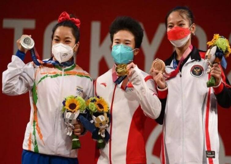 Tokyo Olympic Indian weightlifter Mirabai Chanu silver medal might win Gold medal dope test Zhizhi Hou Mirabai Chanu Medal: મીરાબાઈ ચાનૂનો સિલ્વર મેડલ ગોલ્ડ મેડલમાં બદલાઈ શકે છે ? જાણો કેવી રીતે