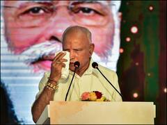 इस्तीफे के एलान के वक्त येदियुरप्पा के आंखों में आ गए आंसू, बोले- साइकिल पर सवार होकर राज्य में BJP को किया मजबूत