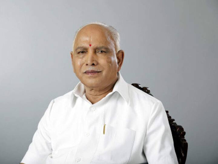 BS Yediyurappa resigns as Karnataka chief minister BS Yediyurappa Resigns : கண்ணீருடன் ராஜினாமா அறிவிப்பு.. கர்நாடக ஆளுநருடன் முதல்வர் எடியூரப்பா சந்திப்பு