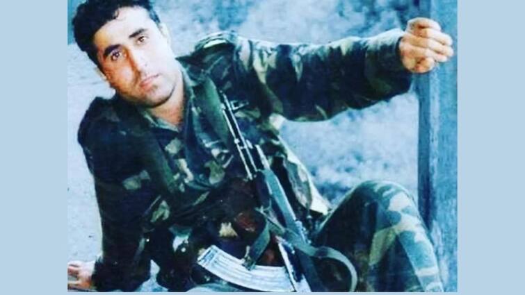 Kargil Vijay Diwas: Get to Know the inspiring story of Captain Vikram Batra and his wife Dimple Cheema Kargil Vijay Diwas: 