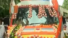 સ્વામીજીના દિવ્યદેહને થોડીવારમાં લઈ જવાશે મંદિરે, વિવિધ આગેવાનો પણ હોસ્પિટલ બહાર થયા એકઠા