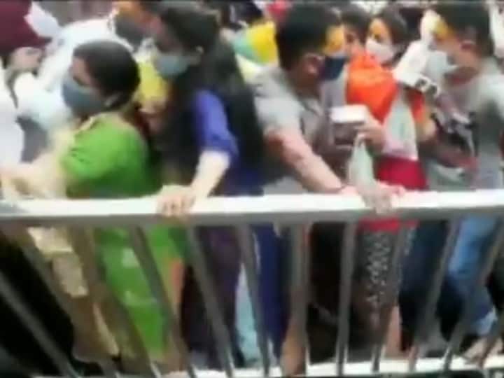 Ujjain's Famous Mahakal Temple Witnesses Stampede-Like Situation On First Day Of Sawan Ujjain's Famous Mahakal Temple Witnesses Stampede-Like Situation On First Day Of Sawan