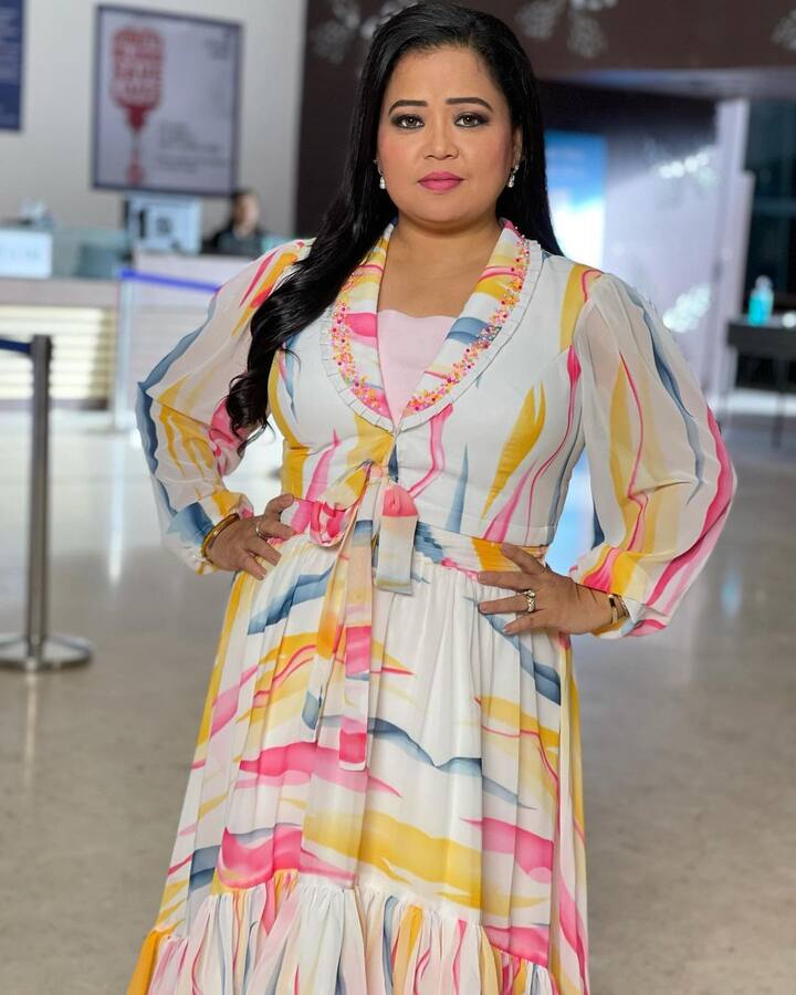 इन दिनों भारती सिंह कलर्स के शो डांस दीवाने में नजर आती हैं, जिसमें वो अपने पति हर्ष लिंबाचिया के साथ शो को होस्ट करती हैं