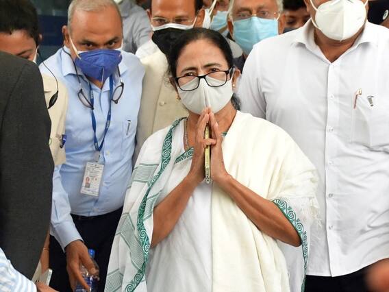 पश्चिम बंगाल की मुख्यमंत्री ममता बनर्जी ने पीएम मोदी से की मुलाकात, सीएम बनने के बाद दिल्ली में पहली बैठक पश्चिम बंगाल की मुख्यमंत्री ममता बनर्जी ने पीएम मोदी से की मुलाकात, सीएम बनने के बाद दिल्ली में पहली बैठक