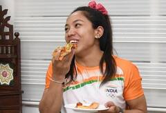 મીરાબાઈ ચાનુએ વજન ના વધે એટલે વરસોથી પિઝા નહોતા ખાધા, મોદી સરકારના ક્યા મંત્રીએ પિઝા ખવડાવી મીરાને કરી દીધી ખુશ ?