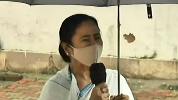 PM Modi और Mamata Banerjee के बीच करीब 40 मिनट चली बैठक, जानें किन मुद्दों पर हुई चर्चा ! | Matrabhumi