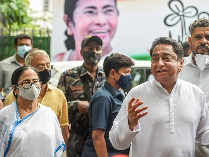 कांग्रेस नेता कमलनाथ ने इस बात की पुष्टि की कि कल ममता बनर्जी सोनिया गांधी से मुलाकात करेंगी. उन्होंने कहा, “2024 की रणनीति की चर्चा सोनिया गांधी के साथ होगी. ममता कल सुबह सोनिया गांधी से मिलेंगी.”
