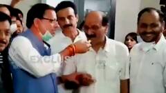 Uttarakhand Update: कैबिनेट मंत्री Subodh Uniyal से मिले CM Dhami, जन्मदिन की दी बधाई | ABP Ganga